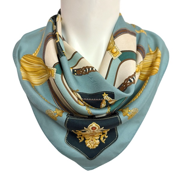 Wensli 100% Mulberry Silk Scarf – Equestrian & Crest Design – 21” Square - Picture 1 of 10
